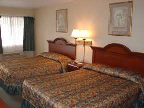 Country Inn Banning - Double Queen Family Rooms available at Country Inn Banning